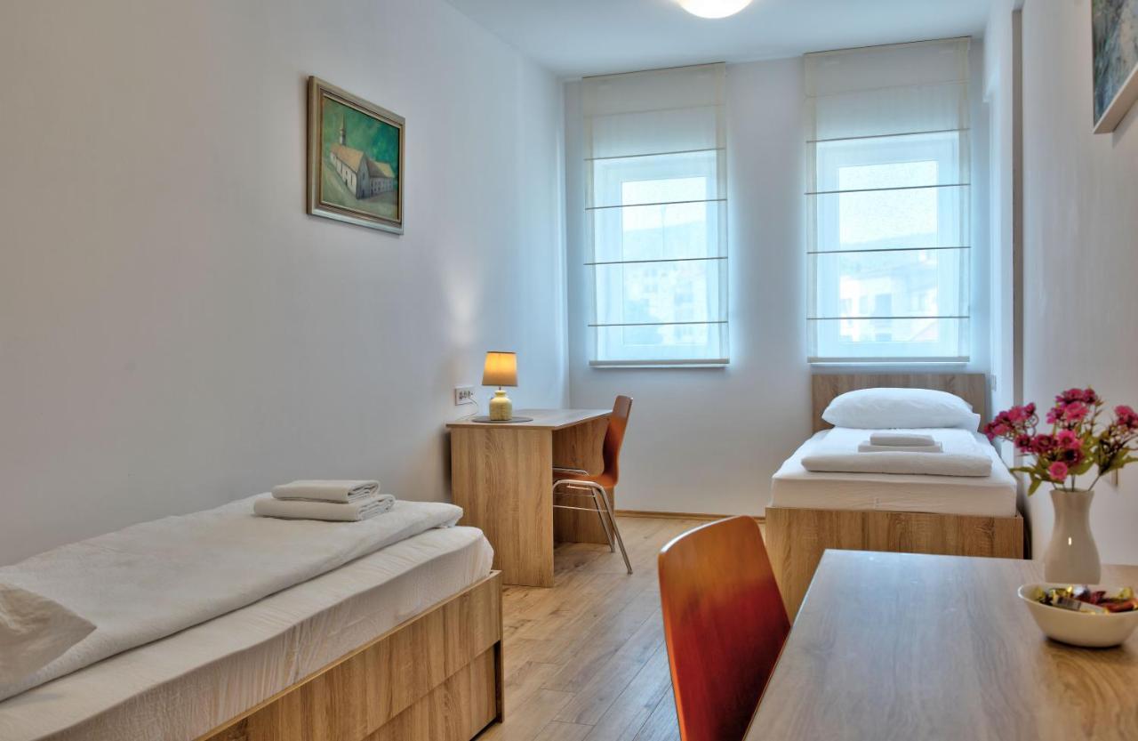 Hotel Dompes Mostar Buitenkant foto