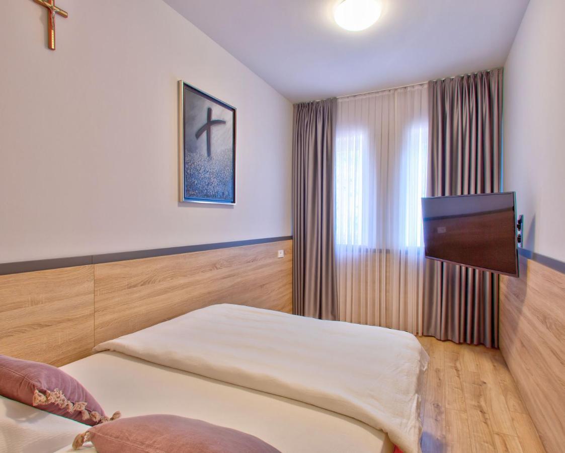Hotel Dompes Mostar Buitenkant foto