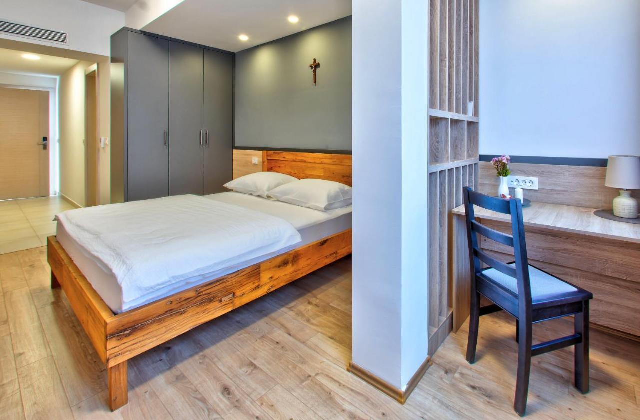 Hotel Dompes Mostar Buitenkant foto