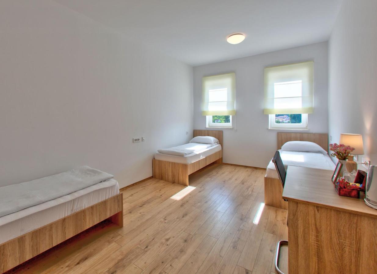Hotel Dompes Mostar Buitenkant foto