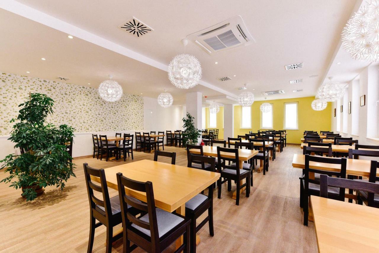 Hotel Dompes Mostar Buitenkant foto